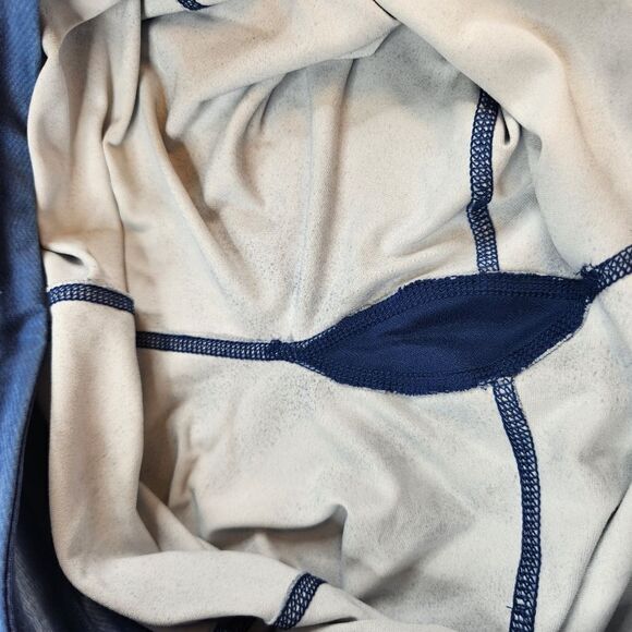 3/$25 Blue Striped Under Armour Crop Leggings Sz XL - Picture 8 of 11